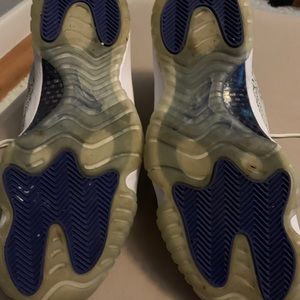 Air jordan 11 retro low (box included
Worn 2 times